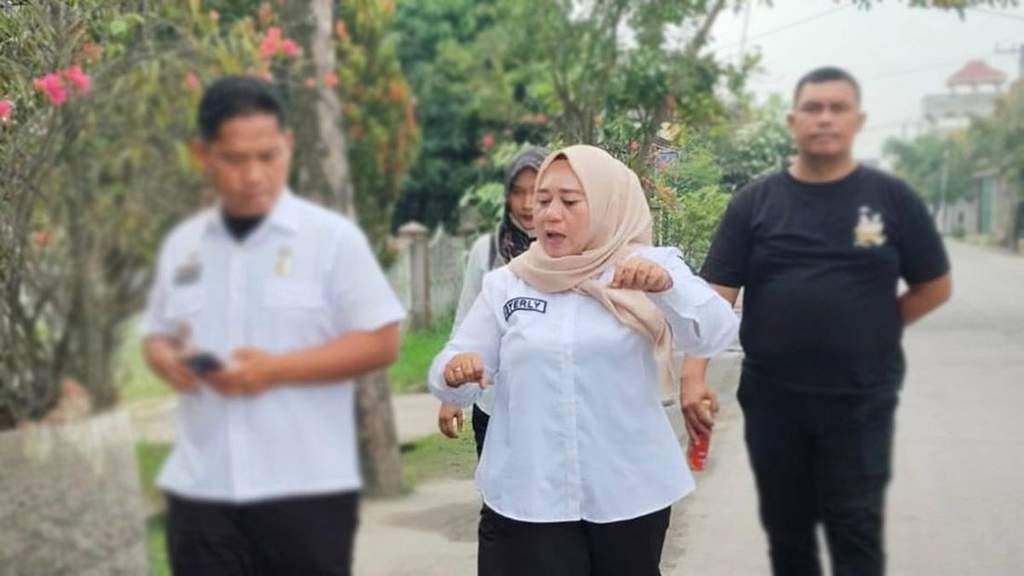 Lurah Paya Pasir Syerly yang mendapatkan sanksi disiplin dari Inspektorat Kota Medan